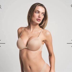 SKIMS Teardrop push up bra 36D